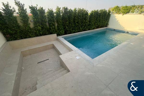 Single Row Upgraded | THK | 3 Bed + M | Pool